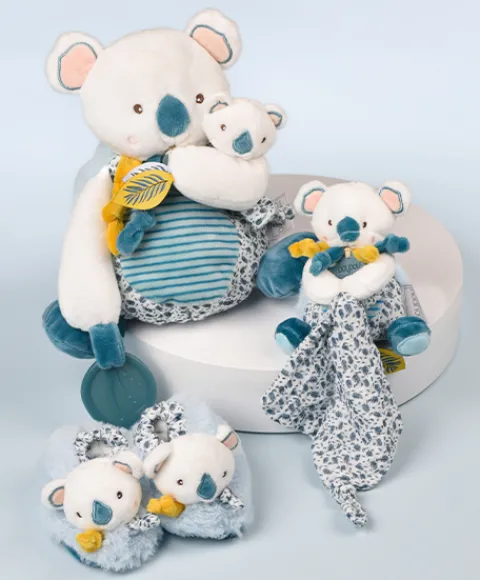 Doudou et Compagnie Chaussons bébé avec hochets Yoca le koala - 0/6 mois> Chaussons