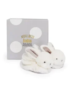 Doudou et Compagnie Coffret cadeau naissance chaussons lapin taupe avec hochet - 0/6 mois> Chaussons