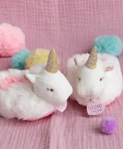 Doudou et Compagnie Coffret cadeau naissance chaussons bébé Licorne avec hochet - 0/6 mois><noscript><img width=
