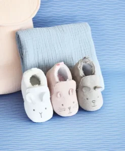 Doudou et Compagnie Coffret chaussons Bébé gris - 0/6 mois><noscript><img width=