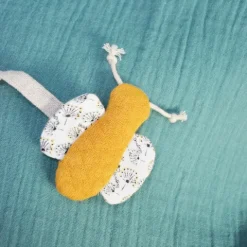 Doudou et Compagnie Poupée en coton BIO bleue et blanche - Pollen - 25 cm><noscript><img width=